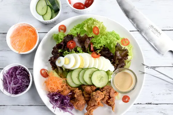 Japanese salad with karaage