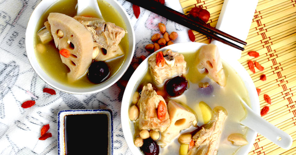 Lotus root soup with pork ribs and groundnuts (排骨花生莲藕汤) is a light, healthy and delicious clear soup. Lotus root soup is best to serve with steamed rice but is also a complete meal by itself.