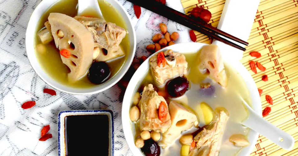 Lotus root soup with pork ribs and groundnuts (排骨花生莲藕汤) is a light, healthy and delicious clear soup. Lotus root soup is best to serve with steamed rice but is also a complete meal by itself.