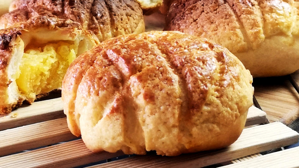 pineapple bun image featured image