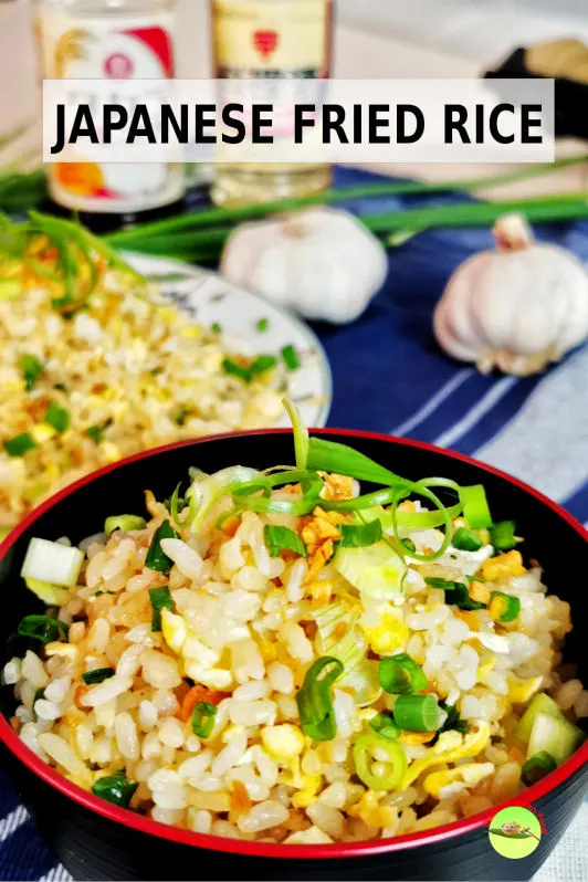 This Japanese fried rice with garlic is quick and easy, which takes only 20 minutes to prepare.
