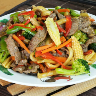 beef noodle stir-fry featured image