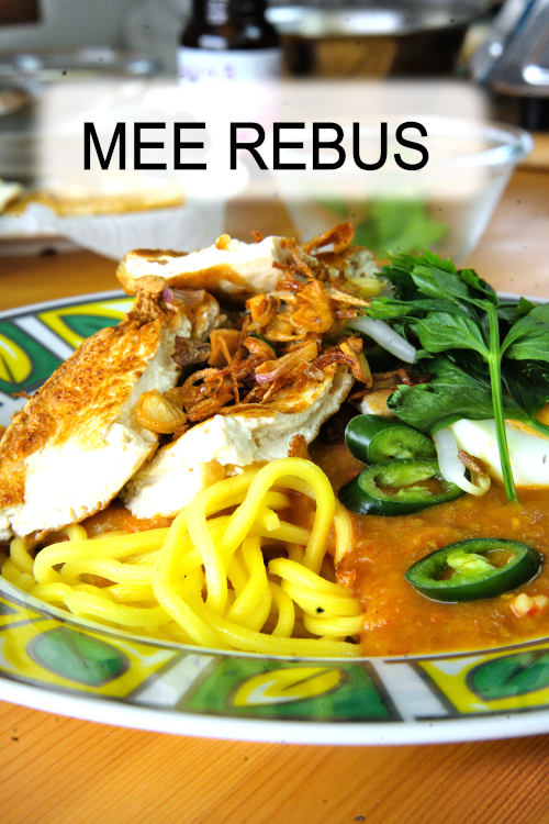 Try Mee Rebus, the Malay-style noodles served with a thick gravy, blended sweet potatoes and spices, topped with egg, tofu, and others.

