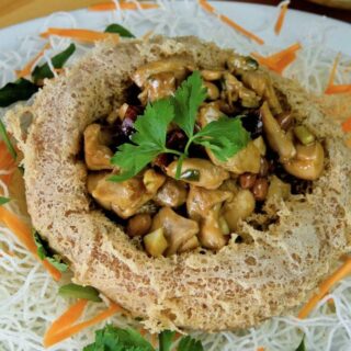 Yam ring (Taro Basket) with Kung Pao chicken (佛钵飘香)