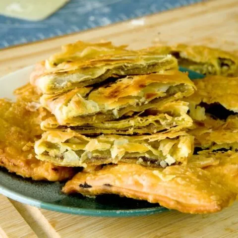 Red bean pancake (豆沙鍋餅)