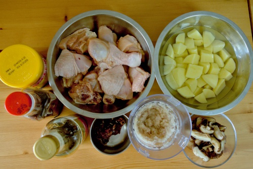 Ingredients for making chicken pongteh