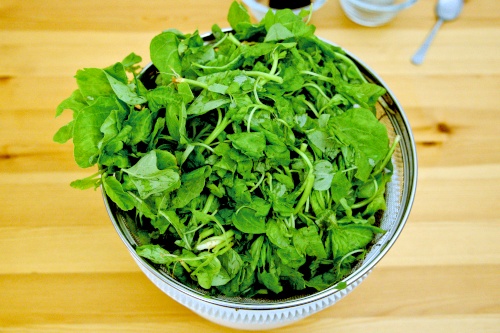 Wash the spinach thoroughly