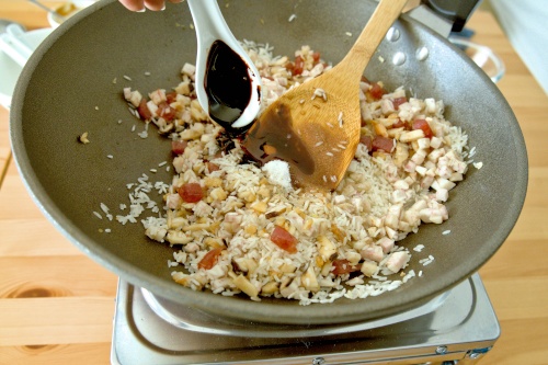 Season the taro rice