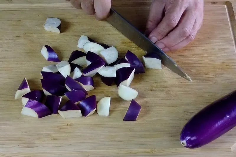 slice the eggplants into wedges