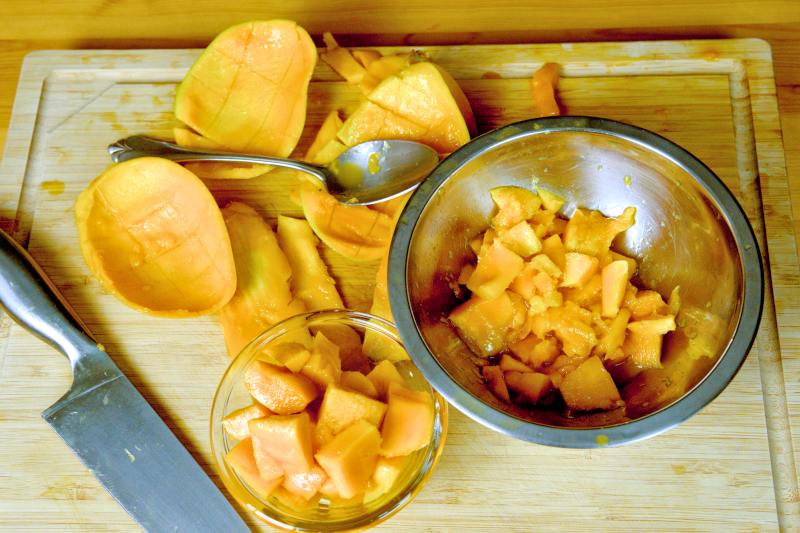 Cut the ripe mango into half-inch cubes.
