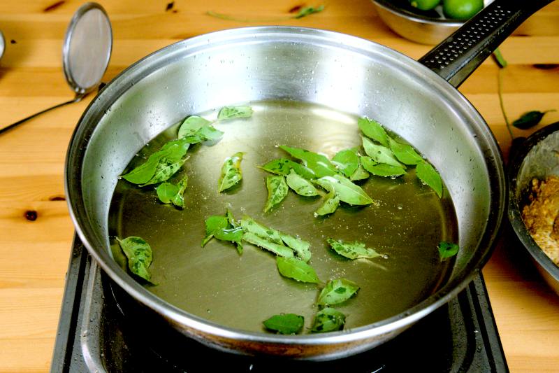  Deep fried the curry leaves