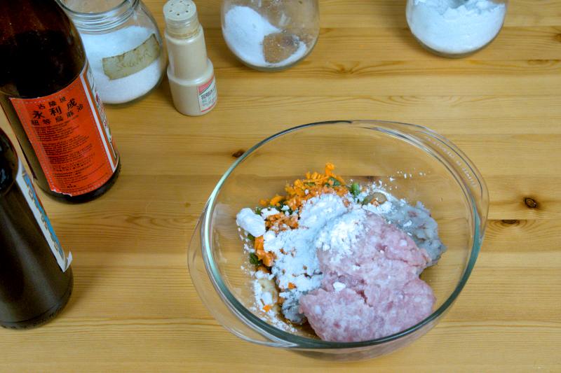 sesaon the fried shrimp rolls filling