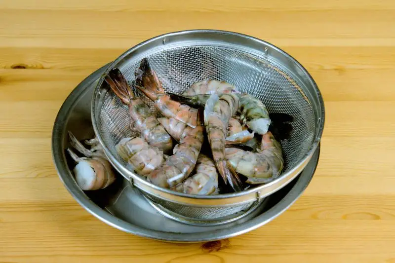 use fresh shrimp with shell for Typhoon Shelter Shrimp