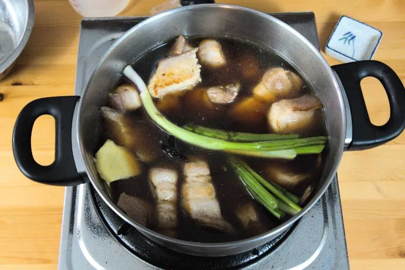 braise the pork untl tender
