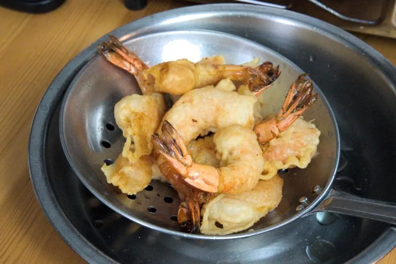 the crispy dee[ fried shrimp