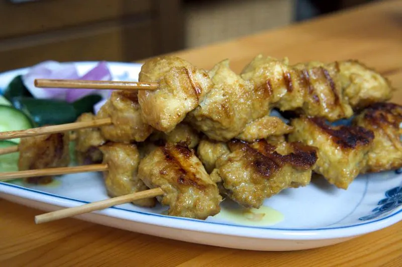 chicken satay with peanut sauce
